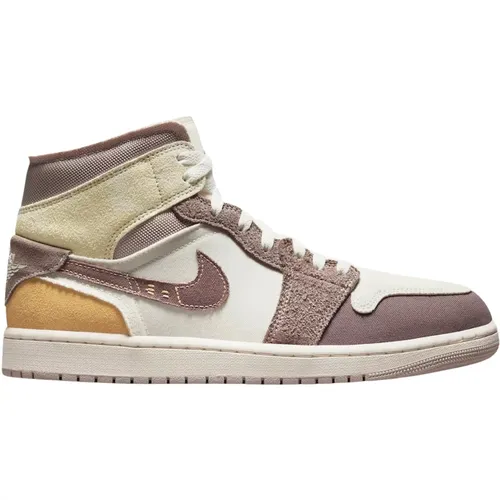 Limited Edition Craft Taupe Haze Sneakers , male, Sizes: 6 UK, 10 1/2 UK, 7 UK, 12 UK, 10 UK, 15 1/2 UK, 11 UK, 8 1/2 UK, 13 1/2 UK, 11 1/2 UK, 14 1/2 - Nike - Modalova