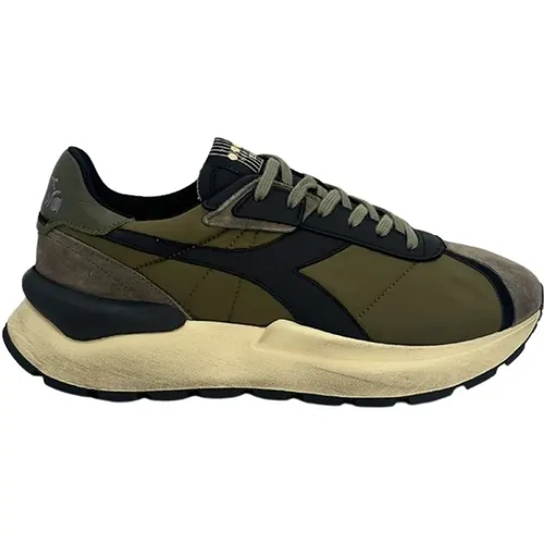 Elite Sneaker - Waterproof Finish , male, Sizes: 9 UK, 12 UK, 10 UK, 11 UK, 6 UK, 8 UK - Diadora - Modalova