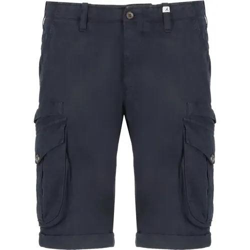 Blaue Baumwoll-Leinen-Bermuda-Shorts , Herren, Größe: S - Myths - Modalova
