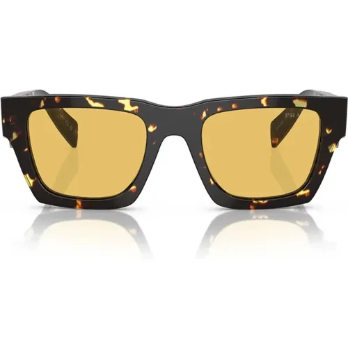 Sonnenbrille mit Kissenform und gelben Gläsern - Prada - Modalova