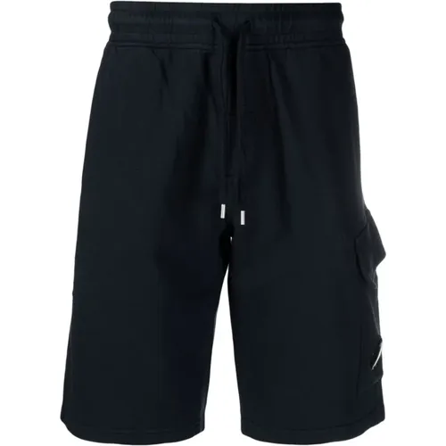 Blaue Logo Bermuda Shorts,Blaue Casual Shorts mit Cargo-Tasche,Cargo Shorts - C.P. Company - Modalova
