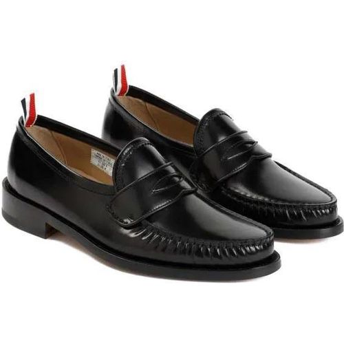 Loafers & Ballerinas - Pleated Varsity Black Calf Leather Loafers - Gr. 11 - in - für Damen - Thom Browne - Modalova