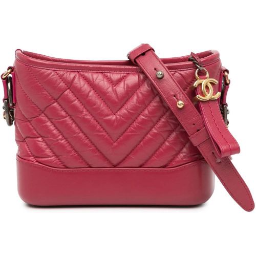 Hobo Bags - Small Chevron Aged Calfskin Gabrielle Crossbody - Gr. unisize - in Gold - für Damen - Chanel - Modalova