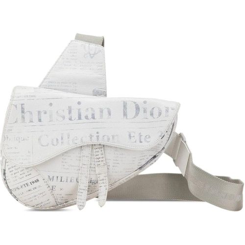 Shopper - Daniel Arsham Newspaper Print Saddle Bag - Gr. unisize - in - für Damen - Christian Dior - Modalova