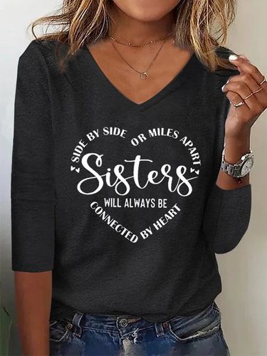 Women Sister Text Letters Regular Fit Casual V Neck T-Shirt - Just Fashion Now - Modalova