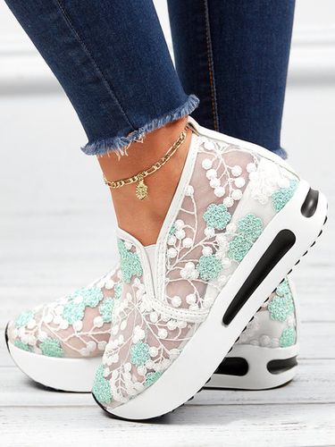 Floral Embroidery Breathable Sheer Mesh Sneakers - Just Fashion Now - Modalova