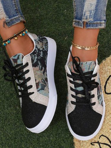 Casual Abstract Color Block Lace-Up Skate Shoes - Just Fashion Now UK - Modalova