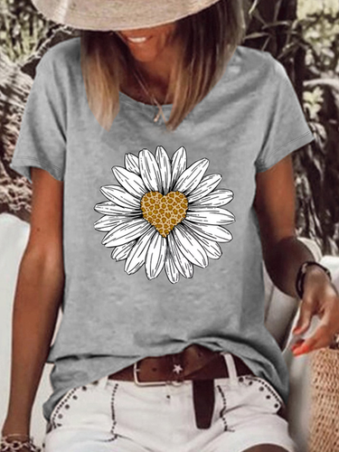 Women's Leopard Print Heart Daisy Graphic Cotton Casual T-Shirt - Just Fashion Now - Modalova