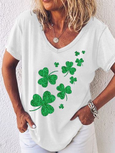 Women's St. Patricks Day Glitter Shamrocks V Neck T-Shirt - Modetalente - Modalova