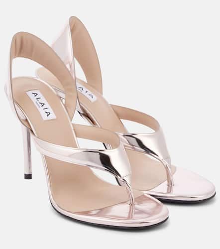 Alaïa Sandalen Infradito 90 aus Metallic-Leder - Alaia - Modalova