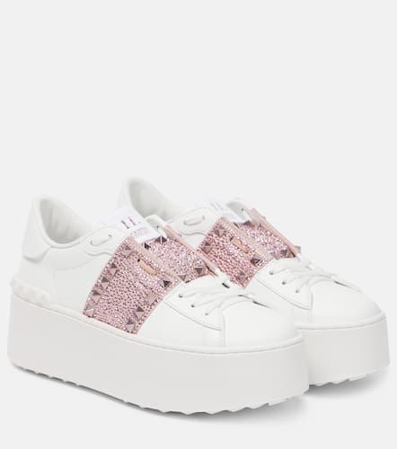 Rockstud Untitled leather platform sneakers - Valentino Garavani - Modalova