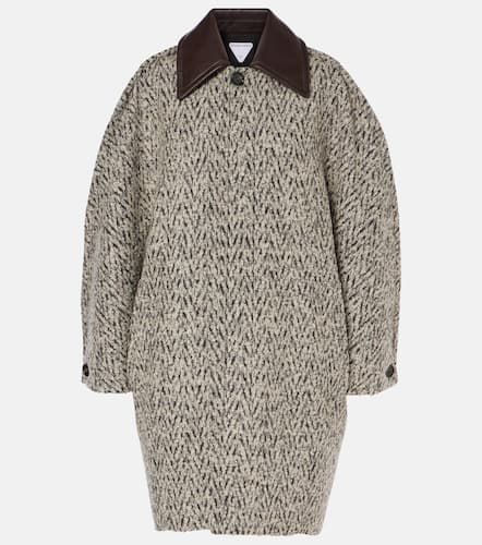 Cappotto in bouclé di misto lana - Bottega Veneta - Modalova