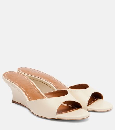 Staud Brigitte leather wedge mules - Staud - Modalova