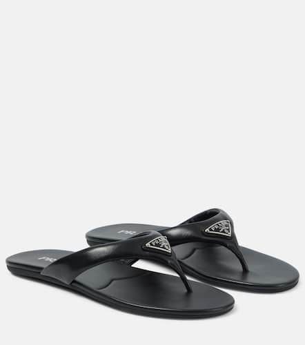 Logo padded leather thong sandals - Prada - Modalova