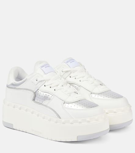 Freedots XL leather platform sneakers - Valentino Garavani - Modalova