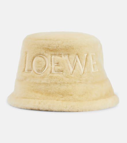Loewe Logo shearling bucket hat - Loewe - Modalova