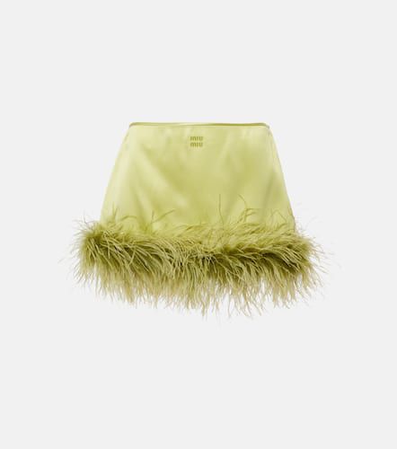 Feather-trimmed satin miniskirt - Miu Miu - Modalova