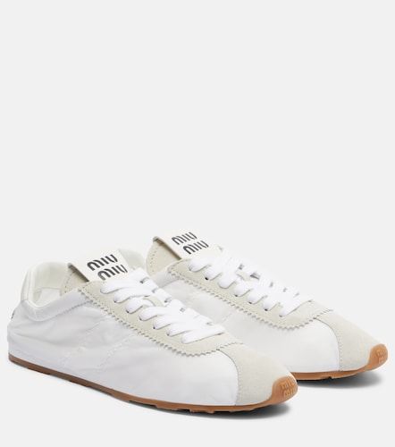 Miu Miu Sneakers Plume con suede - Miu Miu - Modalova