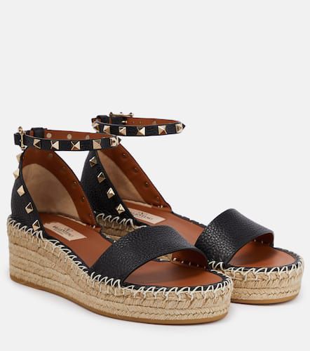 Rockstud leather espadrille wedges - Valentino Garavani - Modalova