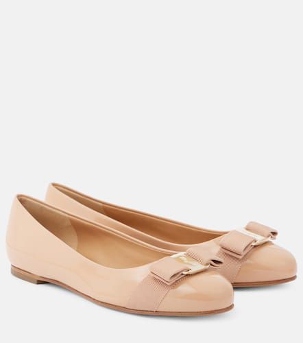 Ballerinas Varina aus Lackleder - Ferragamo - Modalova