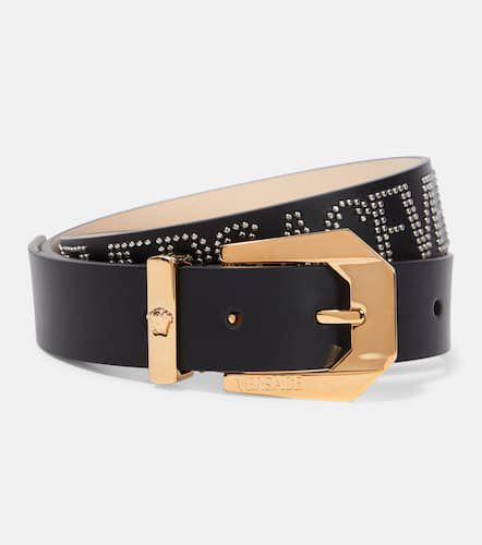 Stud-embellished leather belt - Versace - Modalova