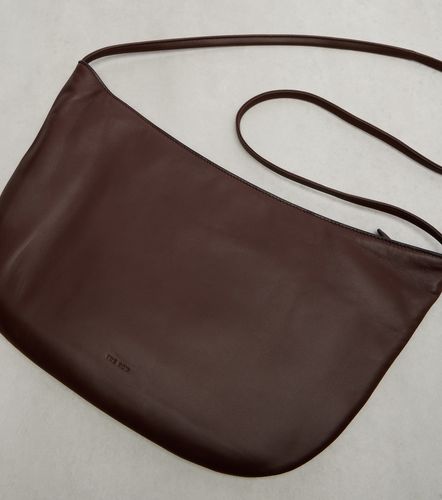EW Izzy Medium leather shoulder bag - The Row - Modalova