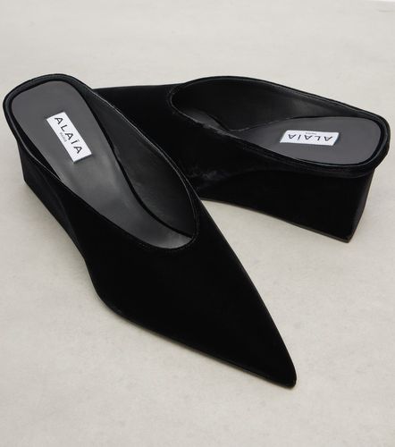 Alaia Cube 75 velvet wedge mules - Alaia - Modalova