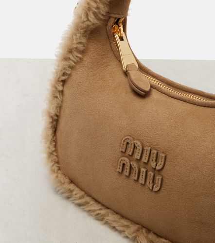 Borsa Wander in suede con shearling - Miu Miu - Modalova