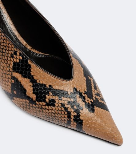 Babouche snake-effect leather pumps - Le Monde Beryl - Modalova