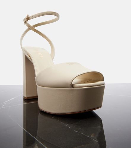 Prada Sandali in pelle con plateau - Prada - Modalova