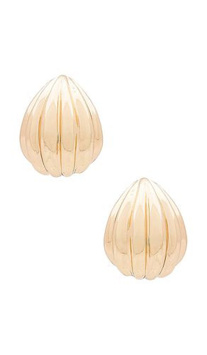 Shell Hoop Earrings in - 8 Other Reasons - Modalova