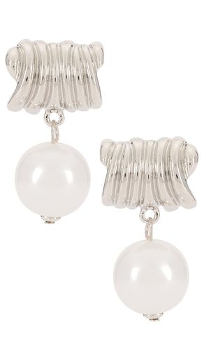 Pearly Drop Earring in - 8 Other Reasons - Modalova