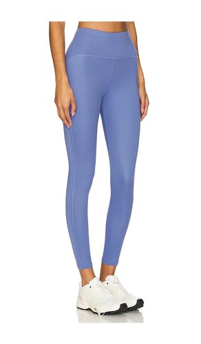 Powerbeyond Strive High Waisted Midi Legging in . Taglia L. Also in XS - Beyond Yoga - Modalova