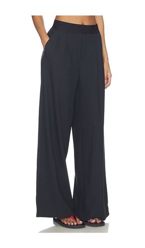 Exposed Elastic Trousers in . Size S. Also in XS, M, L, XL - Beyond Yoga - Modalova
