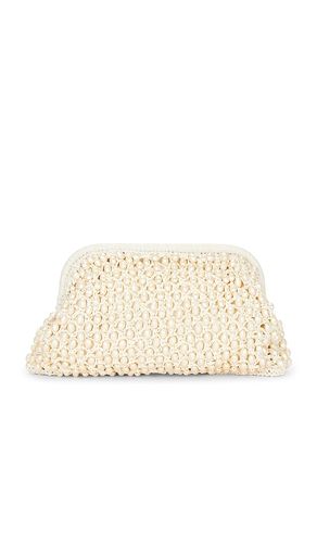 Perola Clutch in - BTB Los Angeles - Modalova