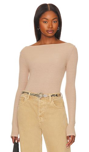 Silk knit boat neck en color beige talla M en - Beige. Talla M (también en L, S, XL, XS) - Enza Costa - Modalova