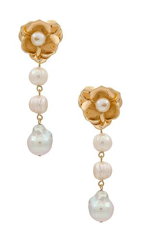 Pendientes pearl and flower en color oro metálico talla all en - Metallic Gold. Talla all - Ettika - Modalova