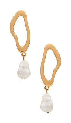 Pearl Squiggle Drop Earrings in - Ettika - Modalova