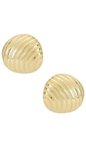 Textured Lines Dome Earrings in - Ettika - Modalova