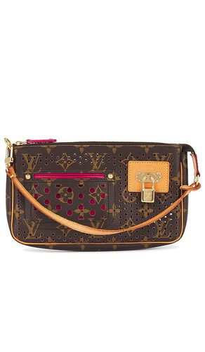 Louis Vuitton Pochette Accessories Shoulder Bag in - FWRD Renew - Modalova