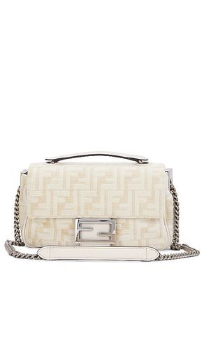 Bolso hombro fendi en color talla all en - Blush. Talla all - FWRD Renew - Modalova