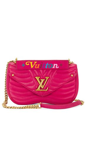 Louis Vuitton New Wave MM Leather Chain Shoulder Bag in - FWRD Renew - Modalova