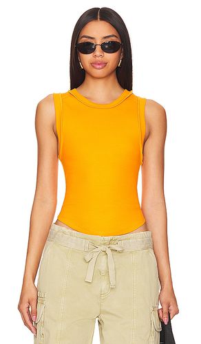Camiseta kate en color amarillo talla L en - Yellow. Talla L (también en M, XL, XS) - Free People - Modalova