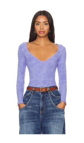 X Intimately FP Send Love Long Sleeve Bodysuit In Lolite in . Size M/L - Free People - Modalova