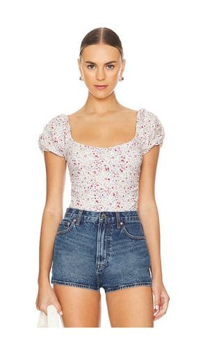 X Intimately FP Printed Bella Bodysuit in . Size S, XL, XS - Free People - Modalova