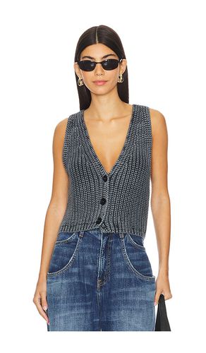 Close To Me Vest in . Size M, S, XL, XS - Free People - Modalova