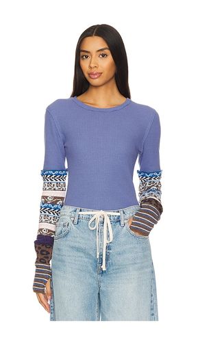 X We The Free All In Cuff Tee in . Size S, XS - Free People - Modalova