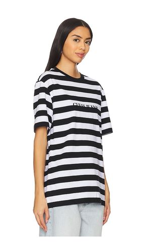 Striped Tee in . Taglia M. Also in S - Guess Jeans - Modalova