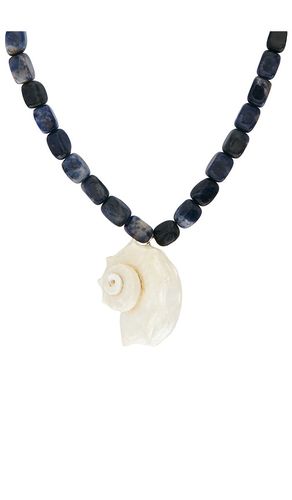 Carson Shell Necklace in - Lovers and Friends - Modalova