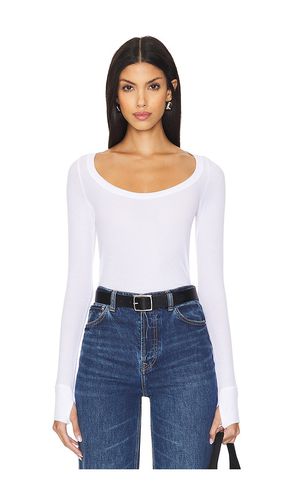 Leonard Long Sleeve Scoop Neck W/ Thumbhole Top in . Taglia M, S - Michael Lauren - Modalova